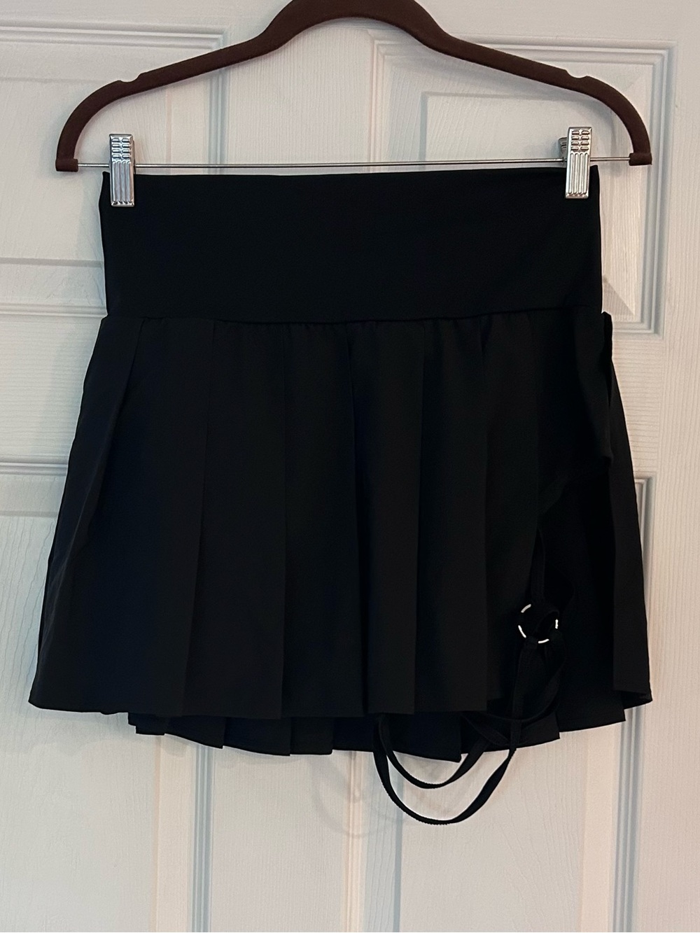 Halara Breezeful High Waisted Pleated 2-in-1 Asymmetric Hem Mini Skirt Large - Picture 5 of 11